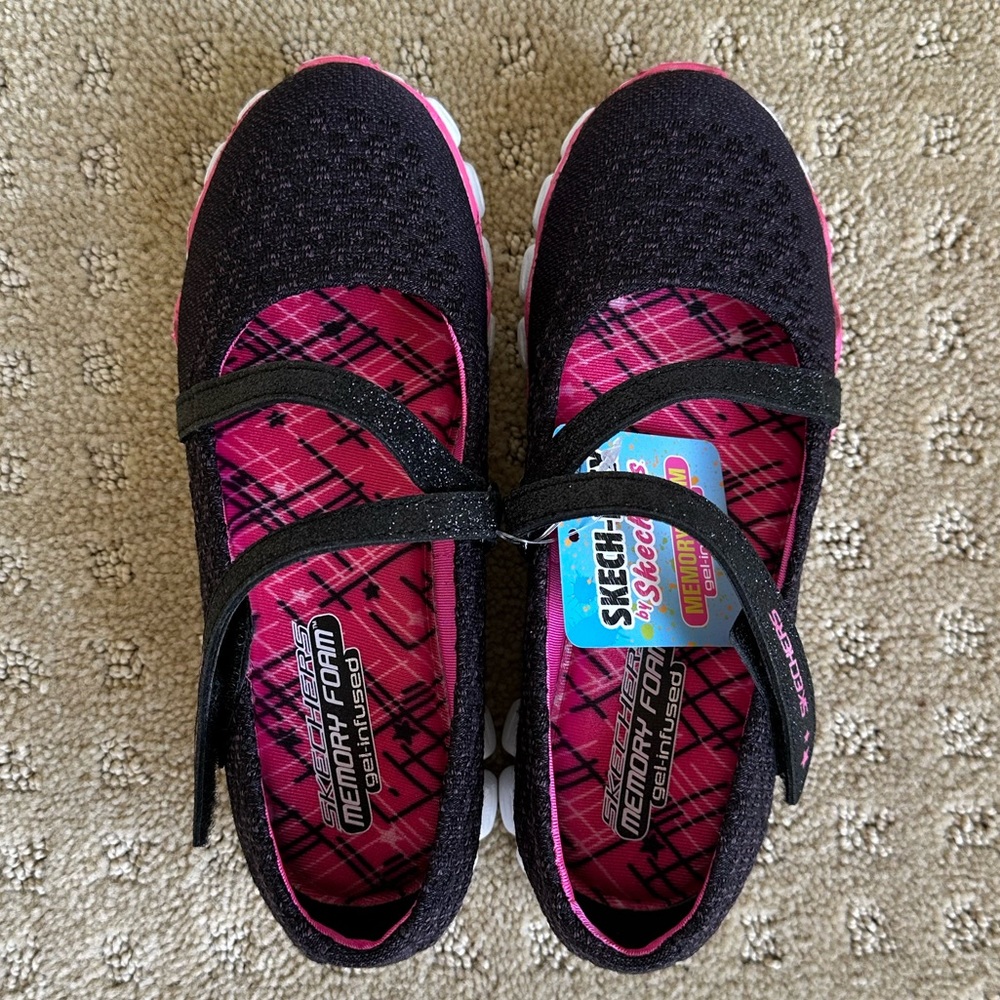 NEW IN BOX! Skechers Girls’ Flex II Softie Sweets Black/Hot Pink Sneakers, 12.5 - Picture 6 of 10